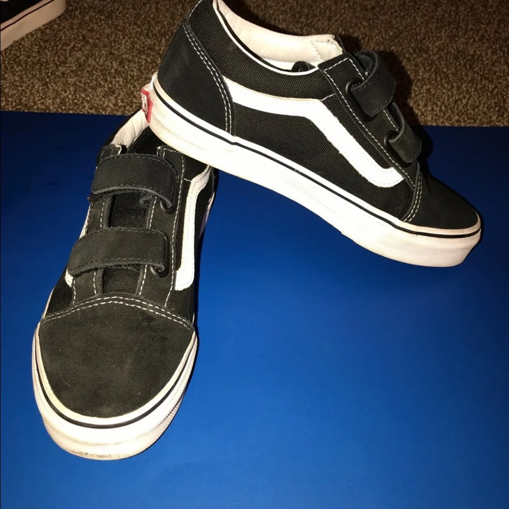 VANS - Picture 2 of 3